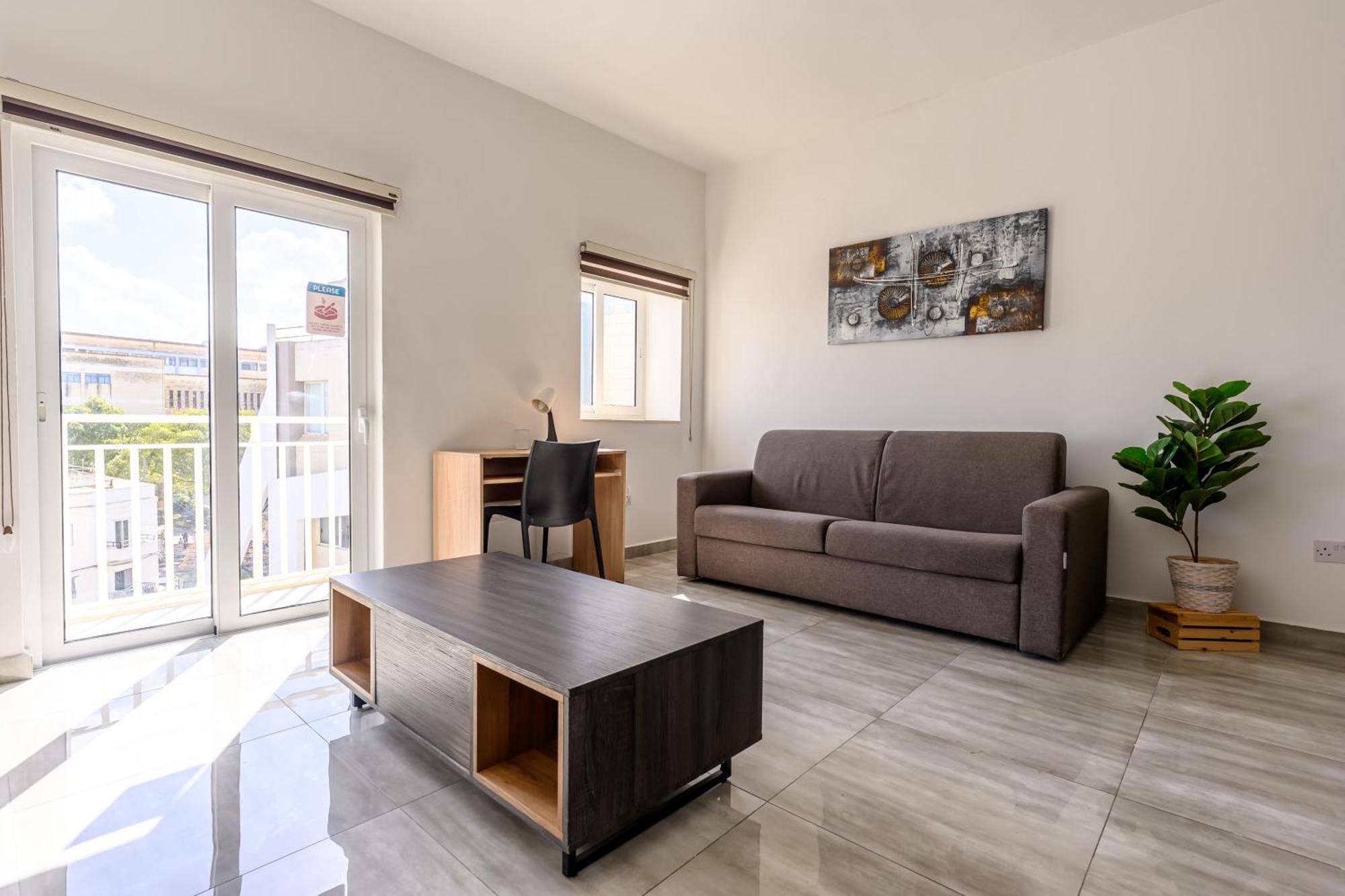 F11 Room 2, Private Room Two Single Beds Shared Bathroom In Shared Flat Msida Exterior foto