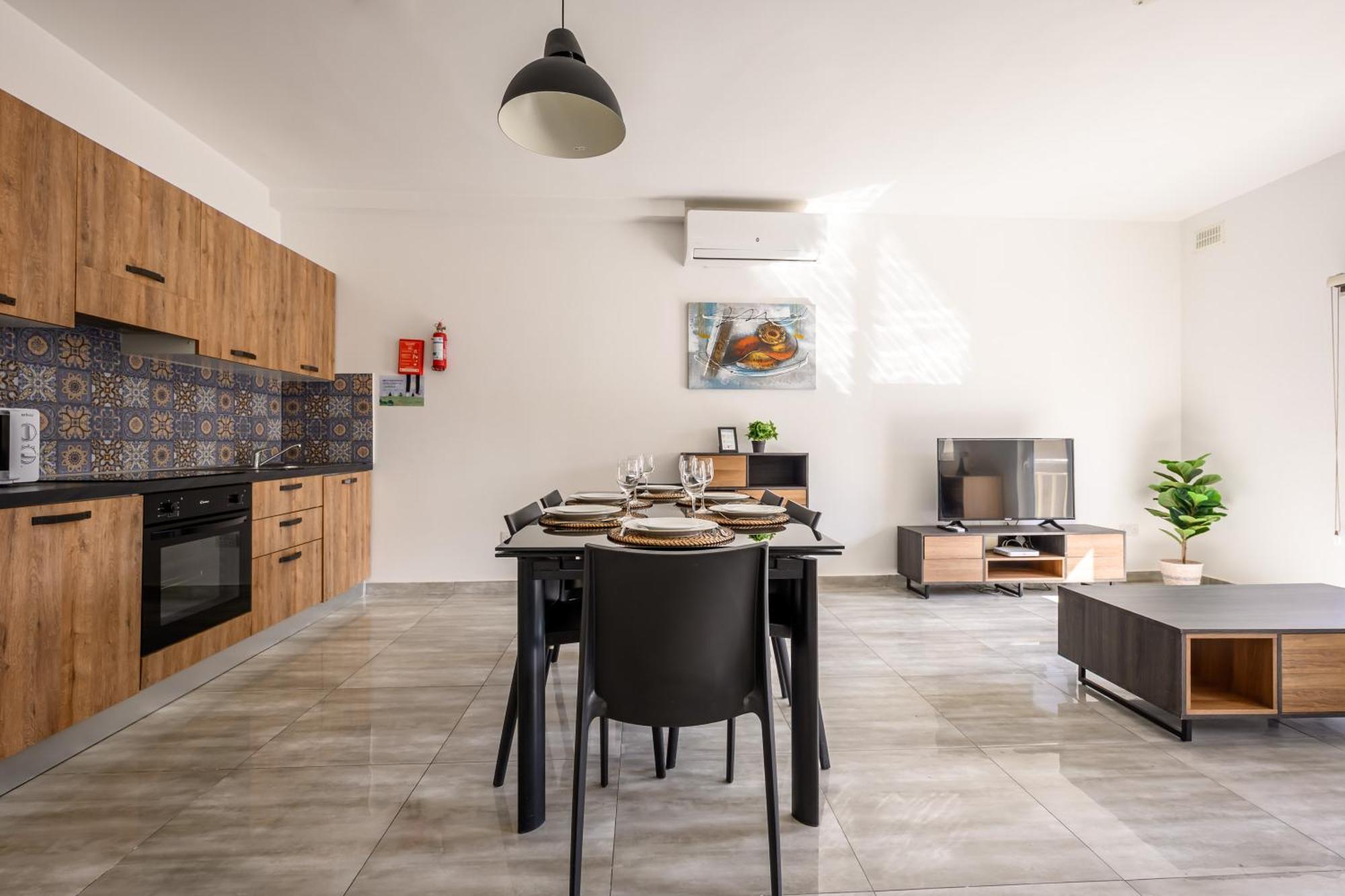 F11 Room 2, Private Room Two Single Beds Shared Bathroom In Shared Flat Msida Exterior foto